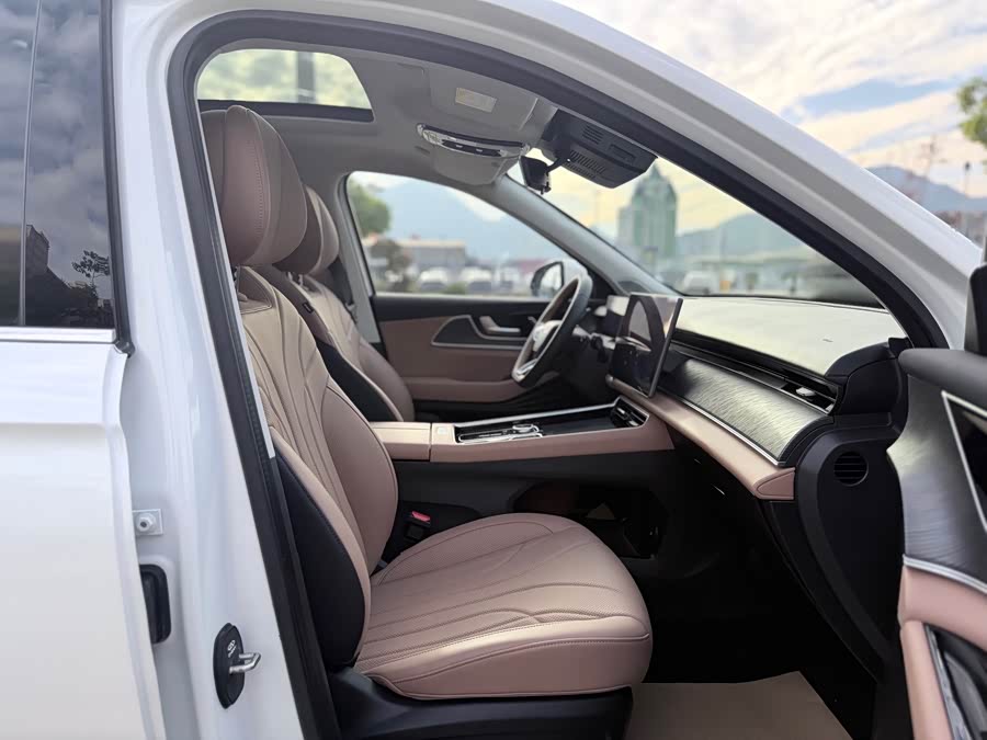 Chery Tiggo8L 2025 car image #12