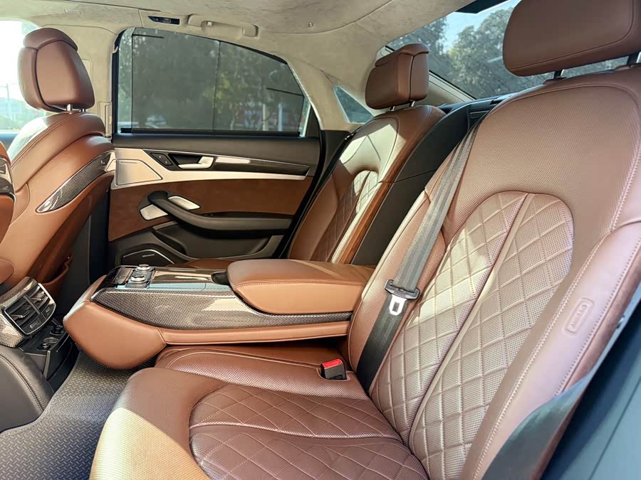 Audi S8 2015 car image #12