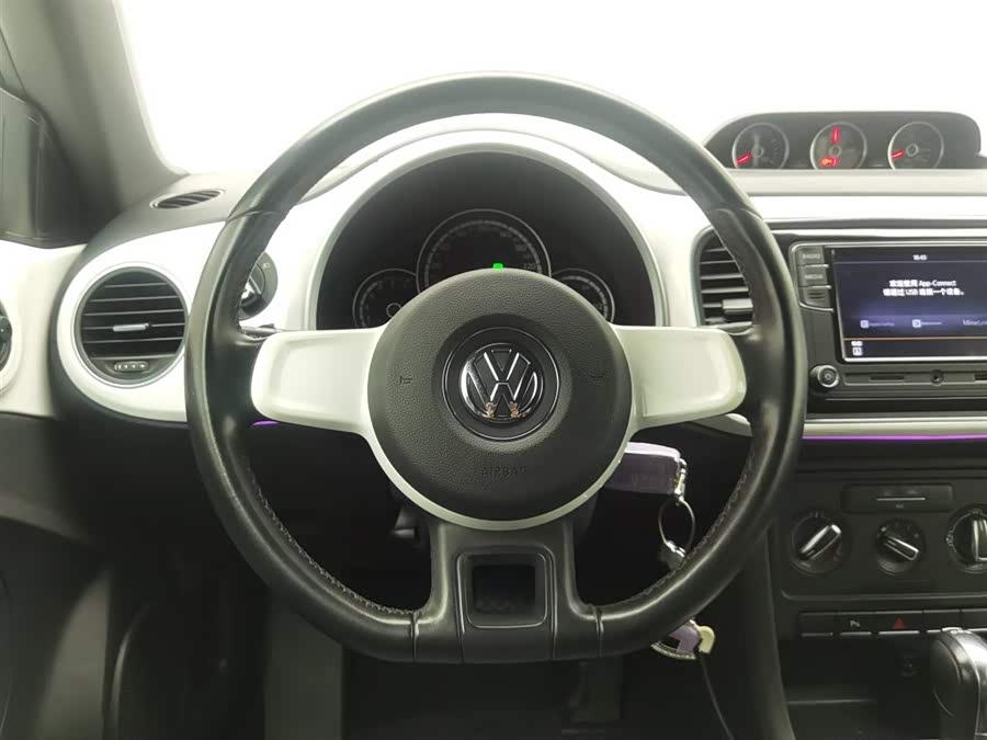 Volkswagen 2014 car image #12