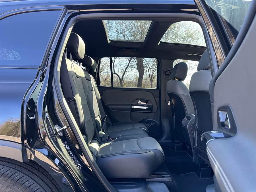 Mercedes-Benz GLB AMG 2022 #12 Mercedes-Benz GLB AMG 2022 car image #12