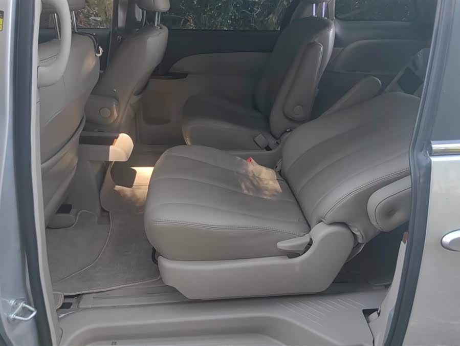 BYD M6 2016 #12 BYD M6 2016 car image #12