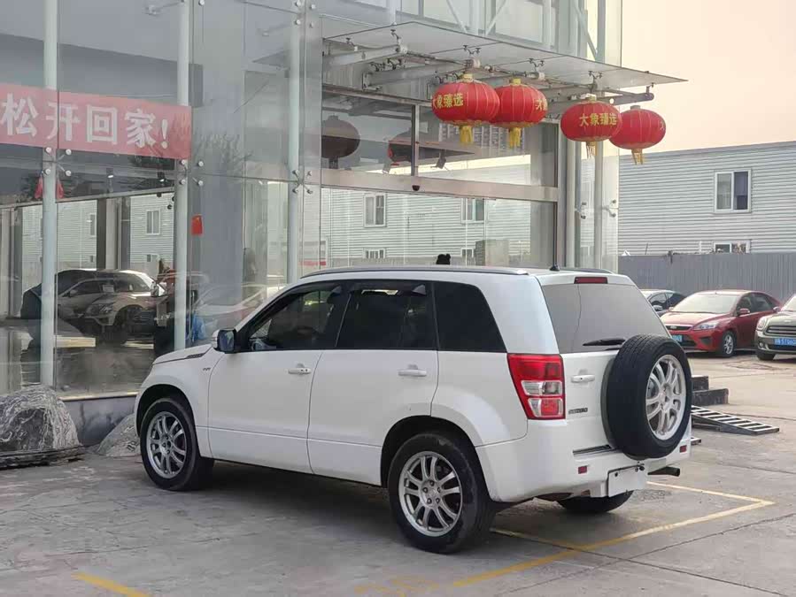 铃木 超级维特拉 2012 汽车图片 #12