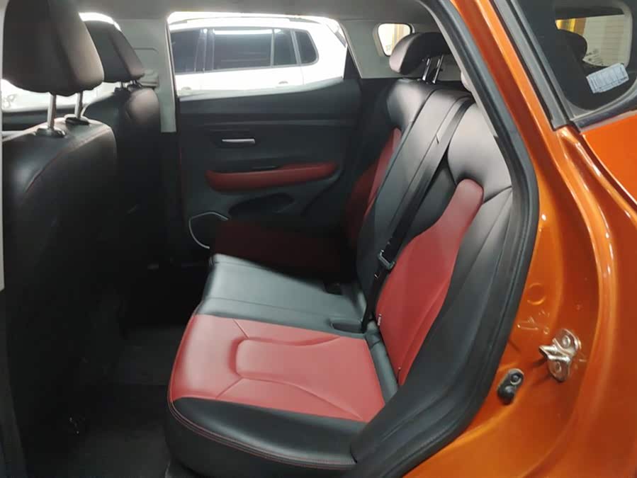 Haval H2s 2018 #12 Haval H2s 2018 car image #12