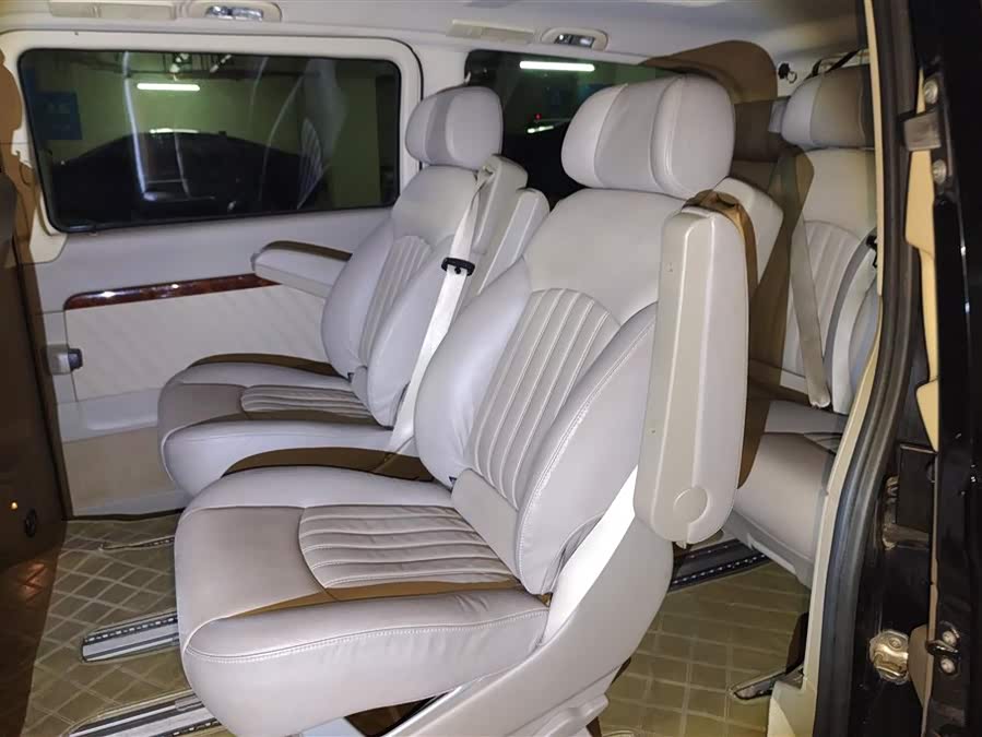 奔驰 唯雅诺 2013 汽车图片 #12