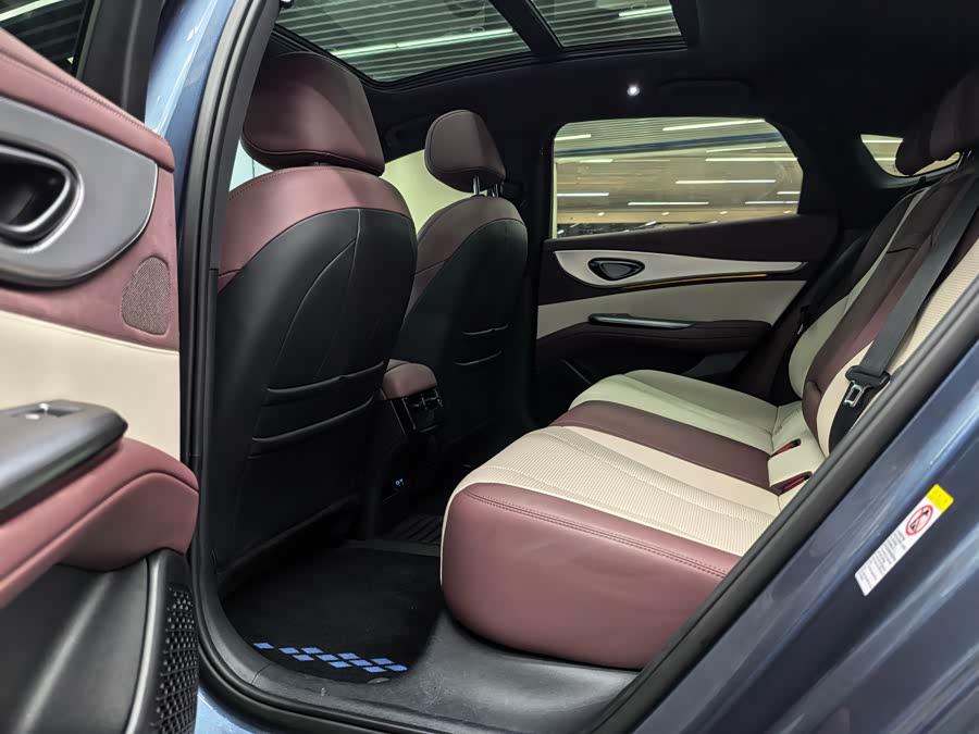 比亚迪 海豹07 DM-i 2025 汽车图片 #12