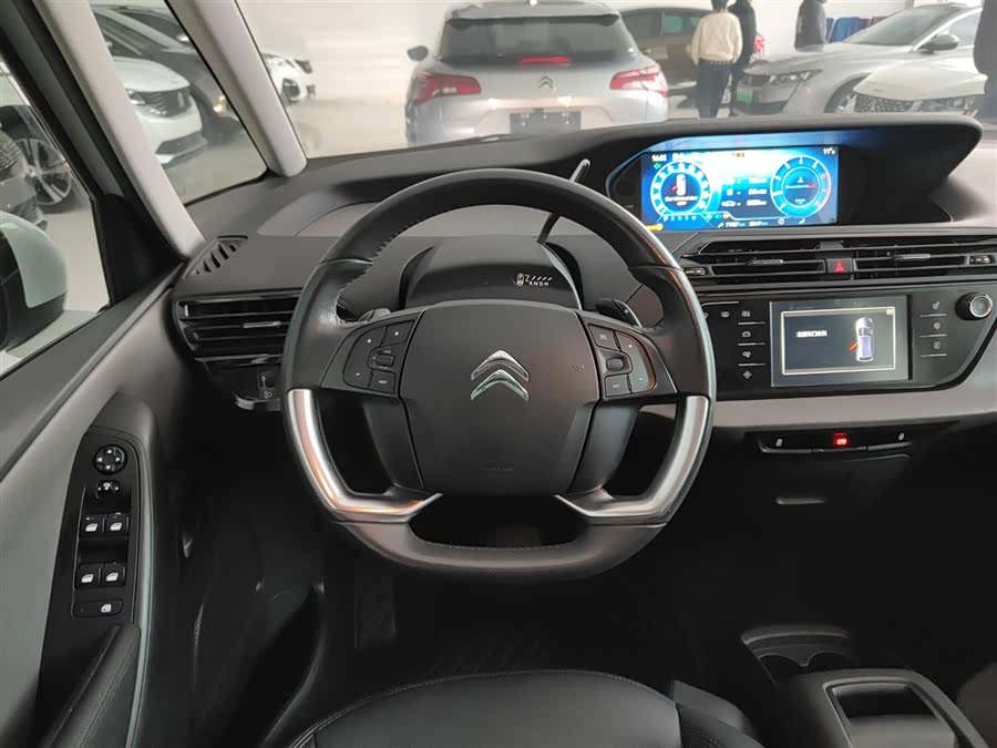 Citroen C4 PICASSO 2017 صورة سيارة #12