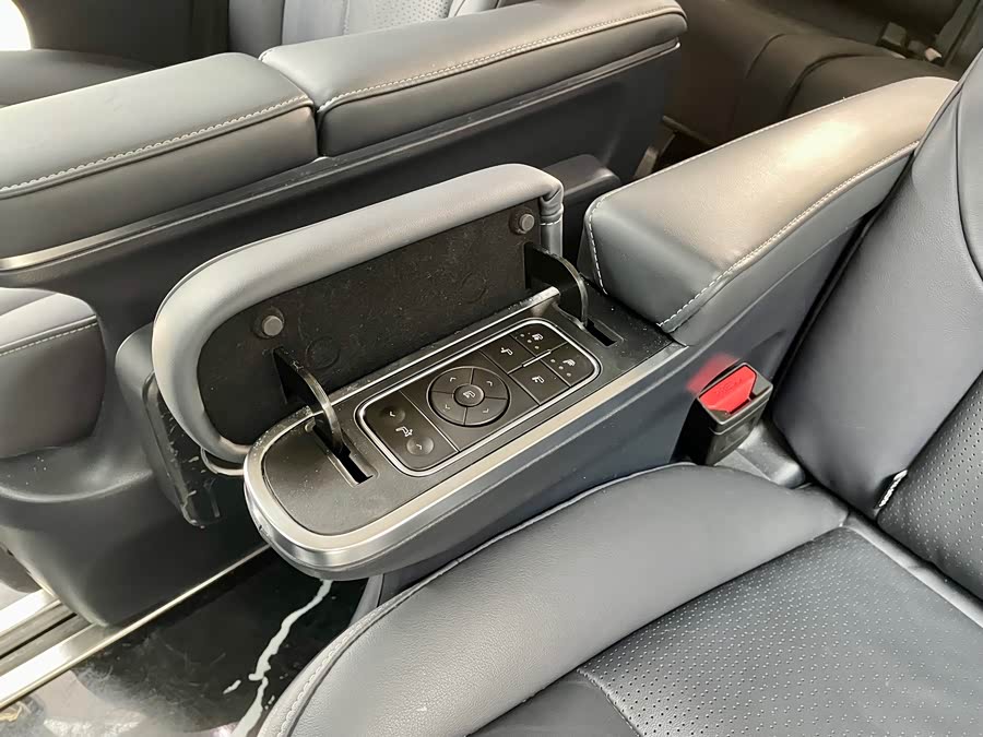 广汽传祺 传祺M8 2022 汽车图片 #12