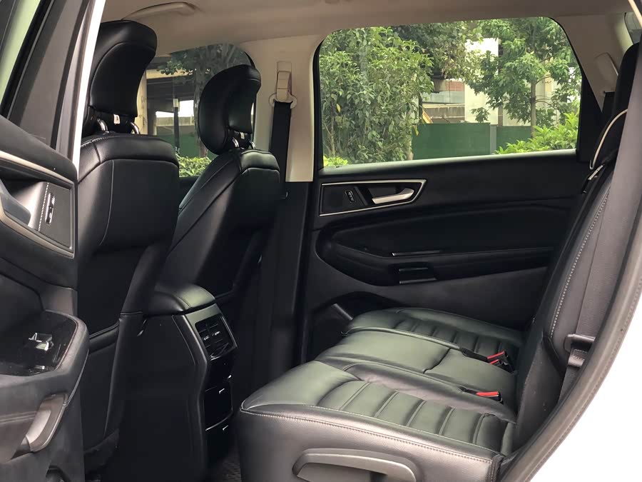 Ford Edge 2018 car image #12