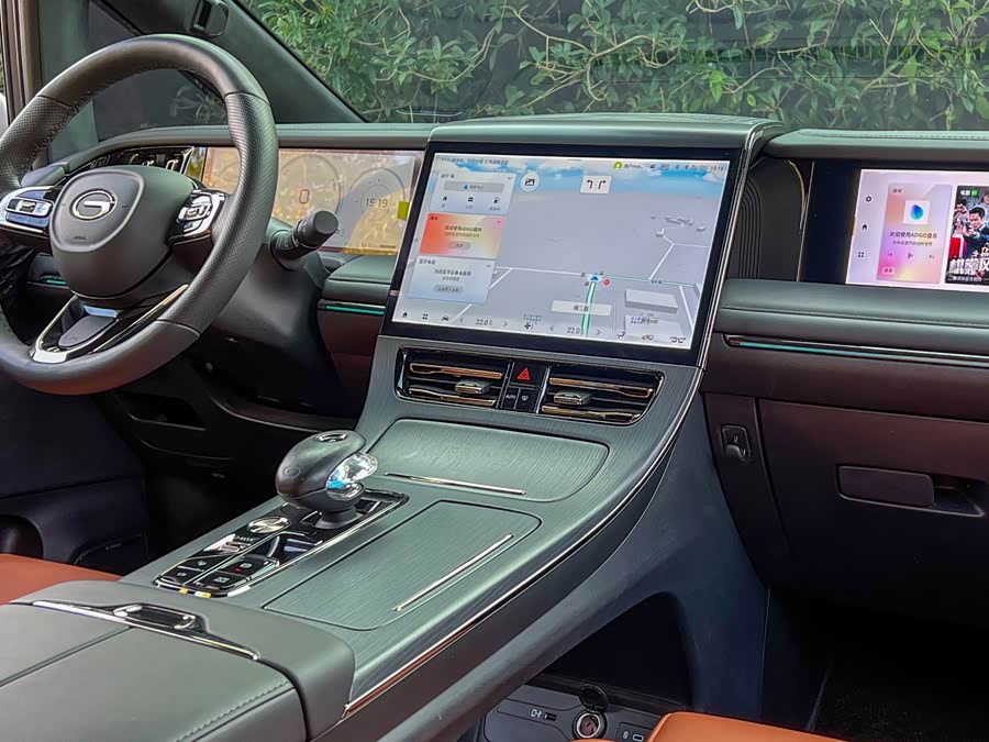 GAC Trumpchi E9 2024 #12 GAC Trumpchi E9 2024 car image #12