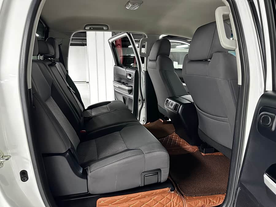 Toyota Tundra 2014 immagine di auto #12