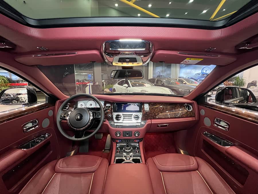 劳斯莱斯 古思特 2018 汽车图片 #12