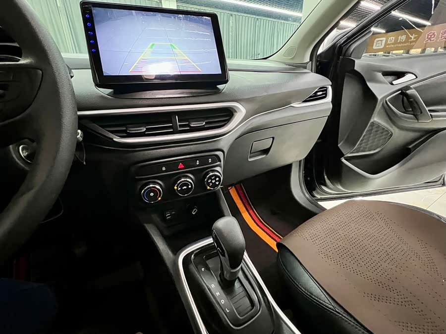 Chevrolet Tracker 2020 #12 Chevrolet Tracker 2020 car image #12