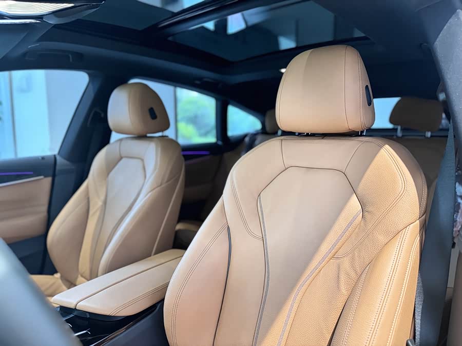 BMW 6 Series GT 2024 car image #12