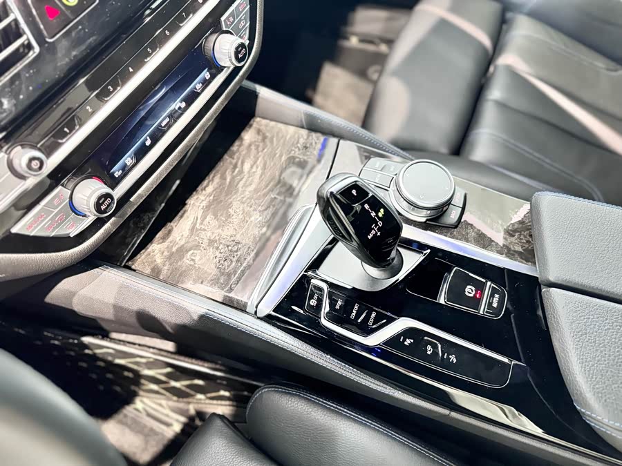 BMW 6 Series GT 2020 car image #12