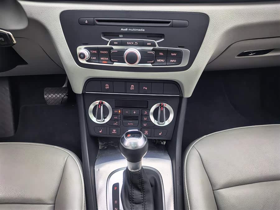 奥迪 奥迪Q3 2015 汽车图片 #12