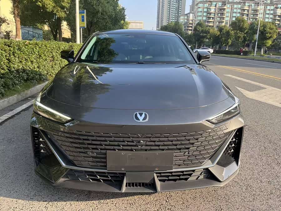 Changan UNI-V iDD 2022 car image #12