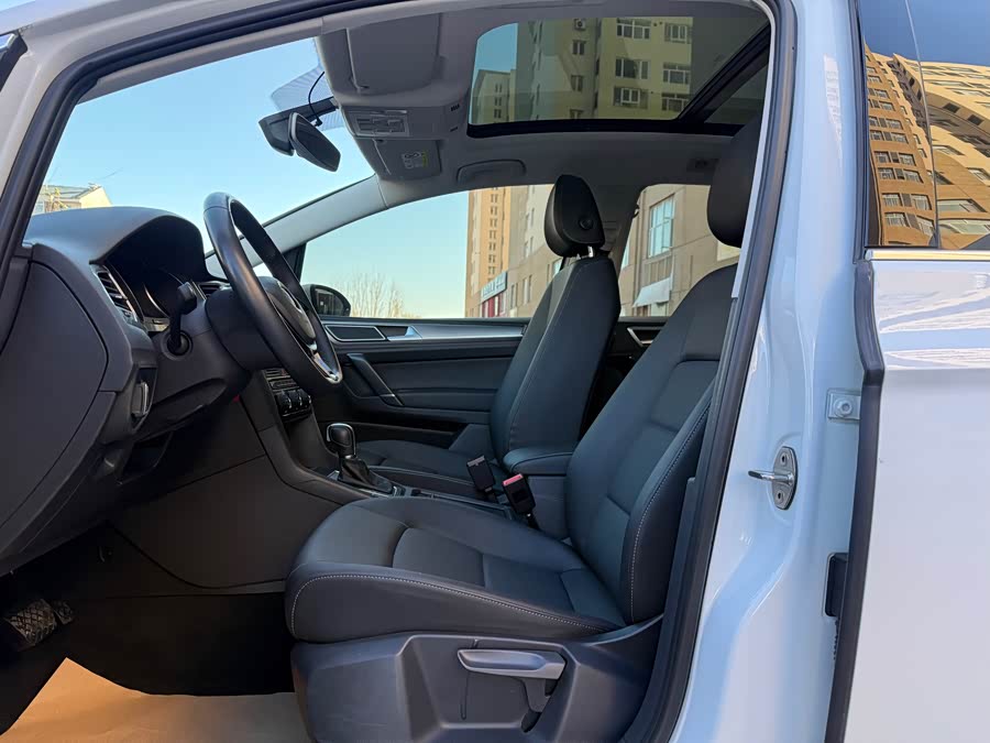 Volkswagen Golf Sportsvan 2020 imagem de carro #12