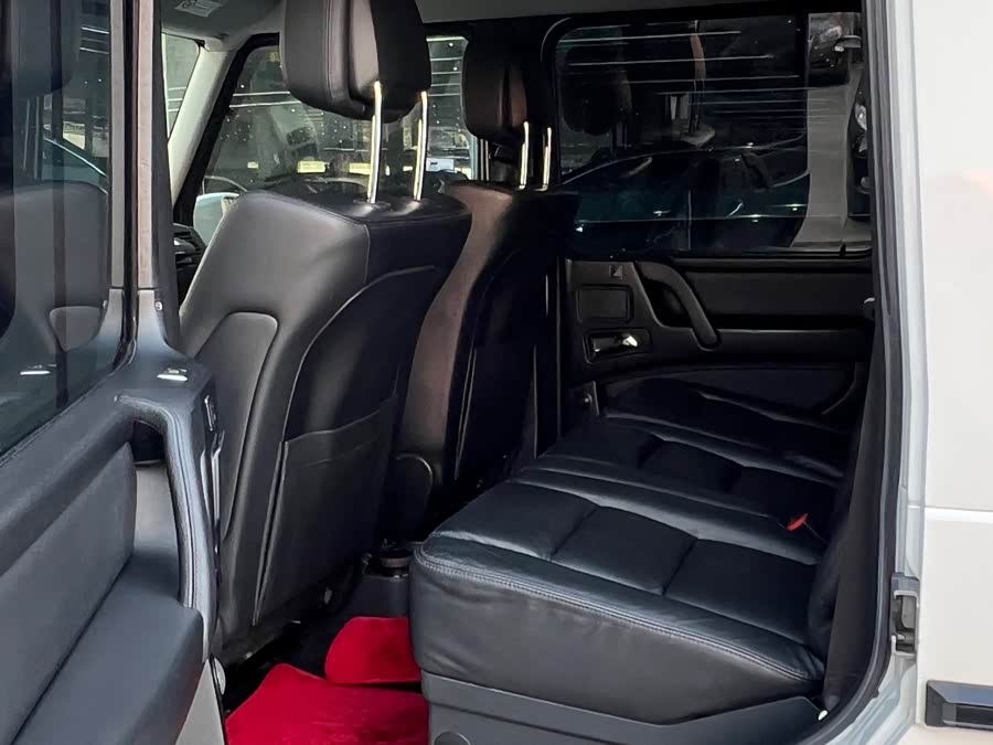 Mercedes-Benz G Class 2017 صورة سيارة #12