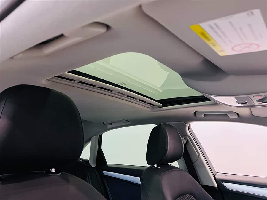 Audi A4L 2016 car image #12