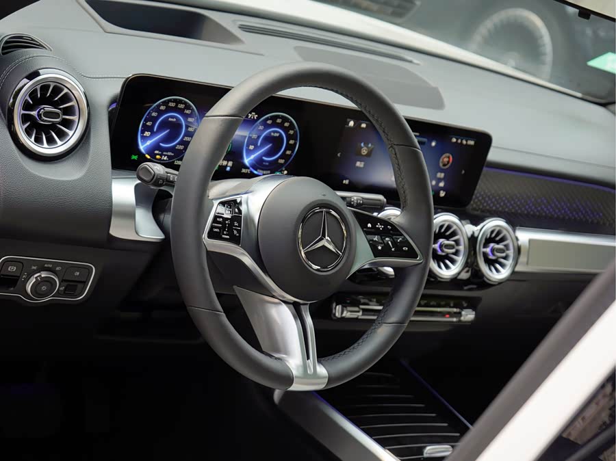 Mercedes-Benz EQB Class 2025 car image #12