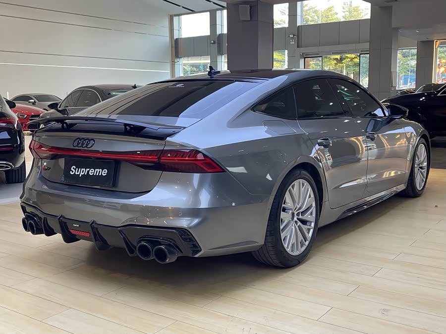 Audi A7 2020 car image #12