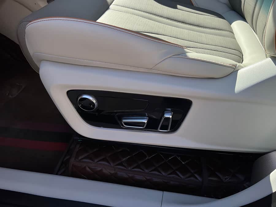 Forthing Yacht 2023 #12 Forthing Yacht 2023 car image #12