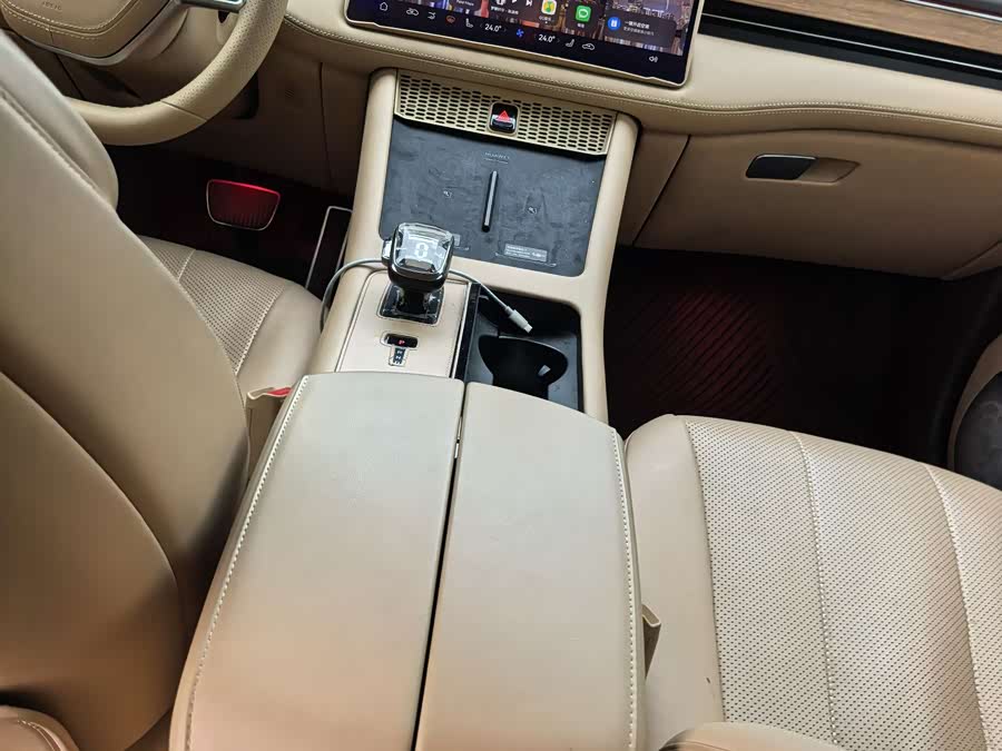 2024 car image #12
