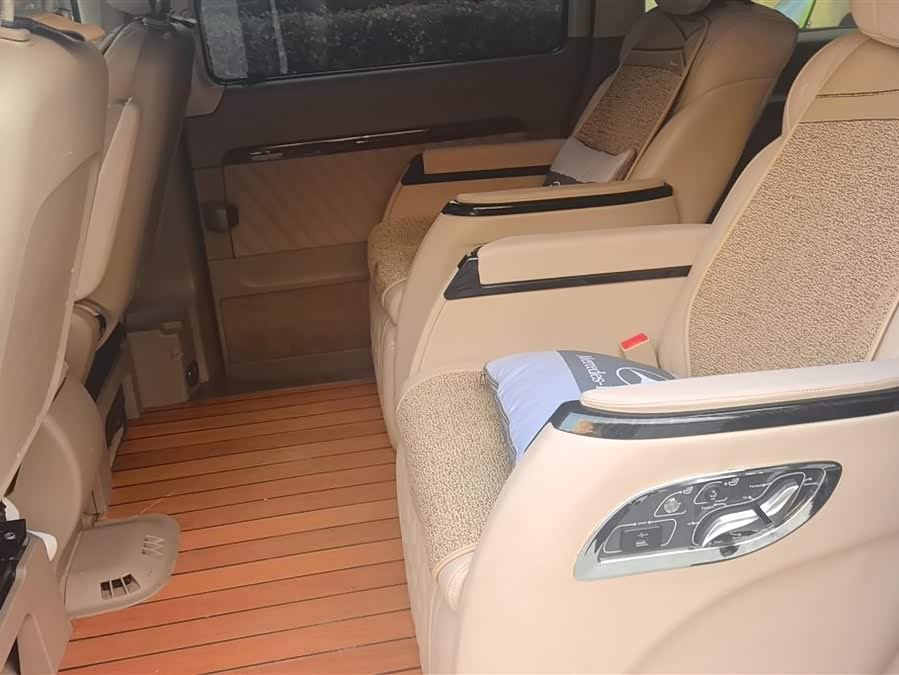 奔驰 唯雅诺 2013 汽车图片 #12