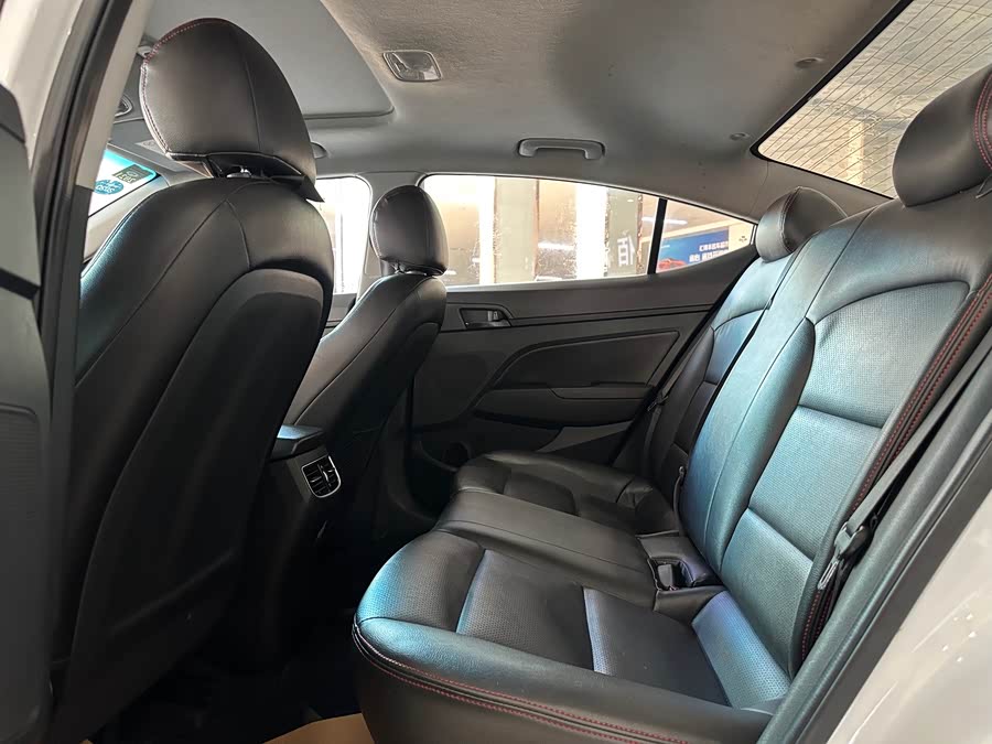 Hyundai Elantra AD 2019 car image #12