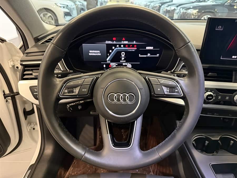 Audi A4L 2023 car image #12