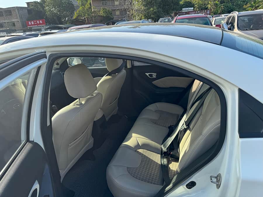 GAC Trumpchi GA3S 2015 #12 GAC Trumpchi GA3S 2015 car image #12