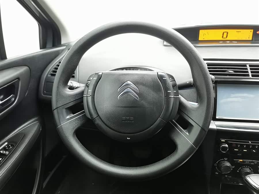 Citroen C-Quatre 2012 car image #12