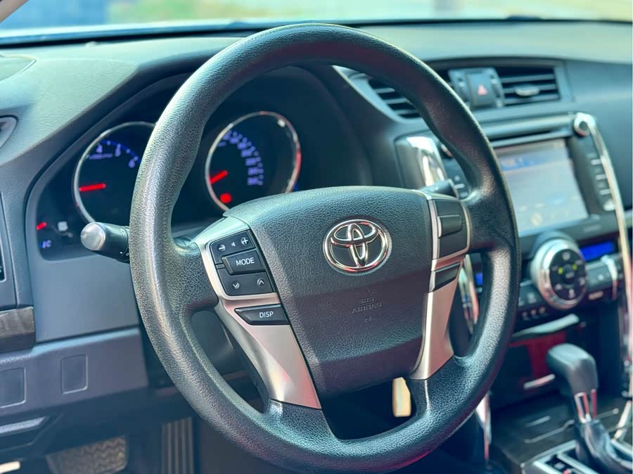 Toyota Reiz 2014 immagine di auto #12