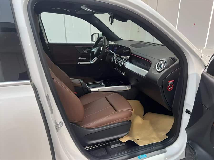 Mercedes-Benz EQB Class 2025 car image #12