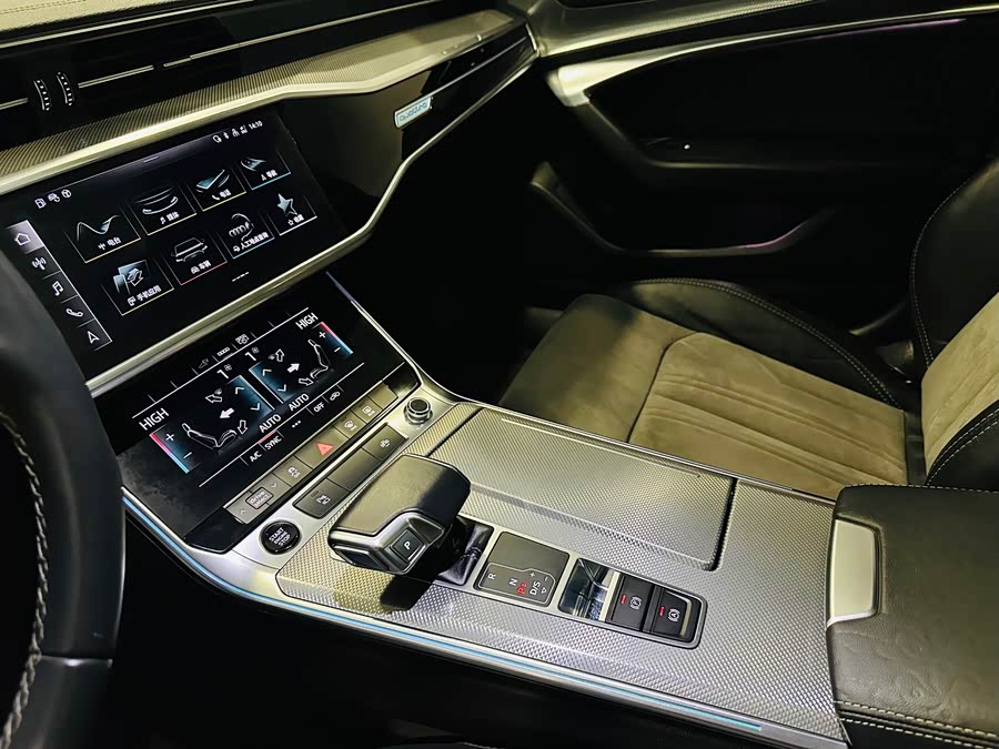 Audi A6L New Energy 2021 #12 Audi A6L New Energy 2021 car image #12