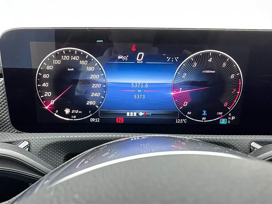 Mercedes-Benz A Class 2024 immagine di auto #12