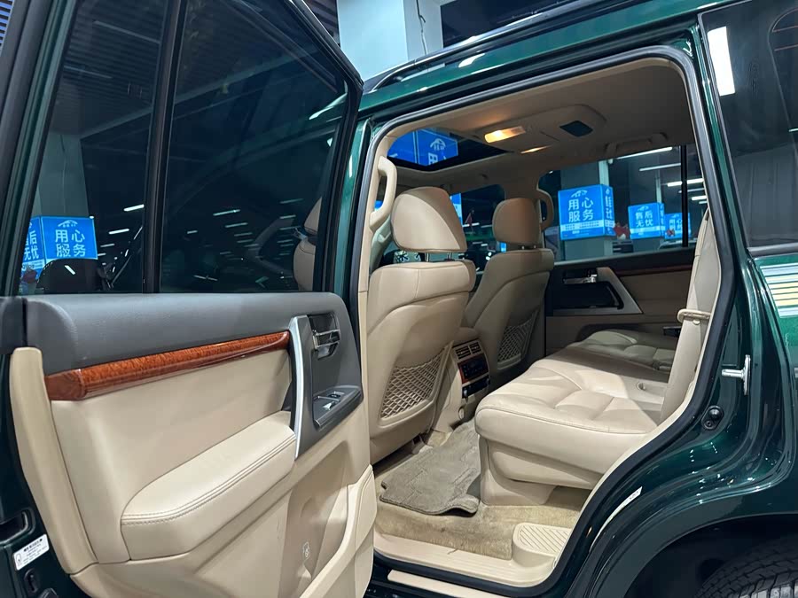 丰田 兰德酷路泽 2016 汽车图片 #12