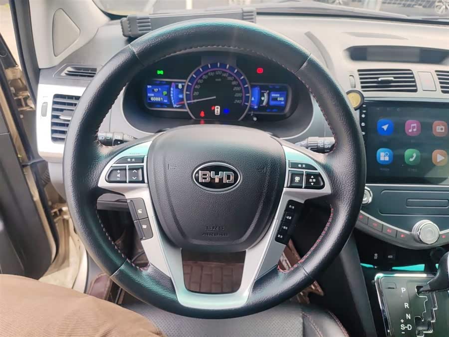 BYD S6 2014 car image #12