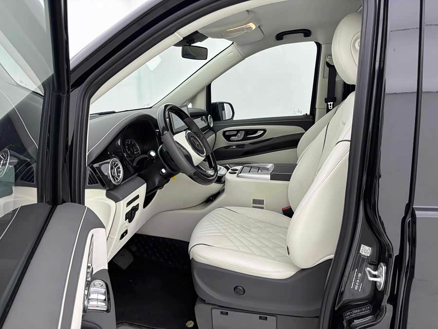 Mercedes-Benz Vito 2023 car image #12