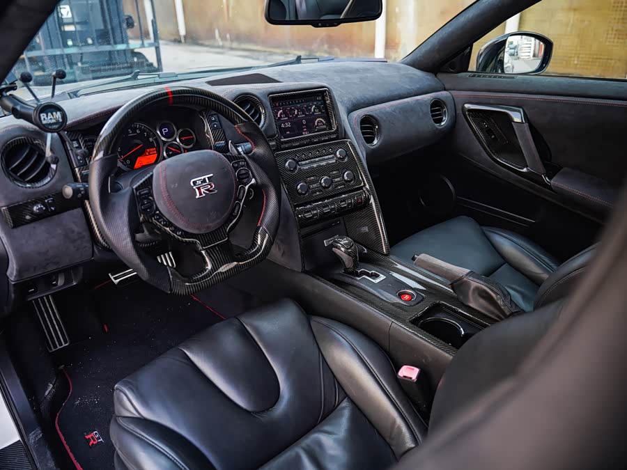 日产 日产GT-R 2010 汽车图片 #12