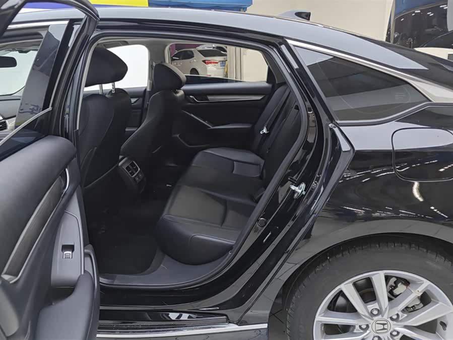 Honda Accord 2022 car image #12