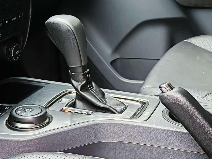 Ford Everest 2016 car image #12