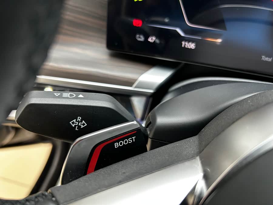 BMW i7 2023 صورة سيارة #12