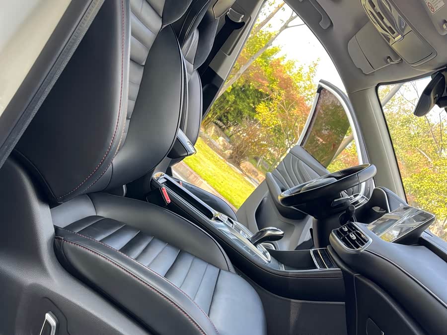 MG HS 2020 car image #12