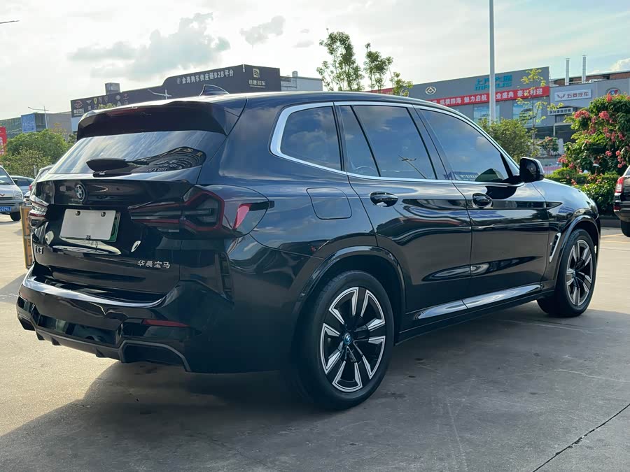 BMW iX3 2023 #12 BMW iX3 2023 car image #12