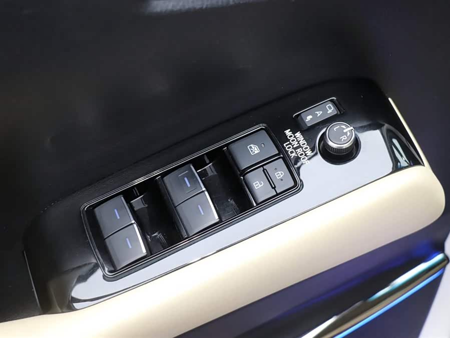 Toyota Vellfire 2023 #12 Toyota Vellfire 2023 صورة سيارة #12