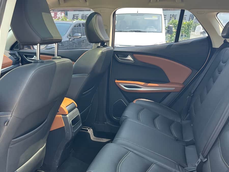 众泰 众泰T300 2017 汽车图片 #12