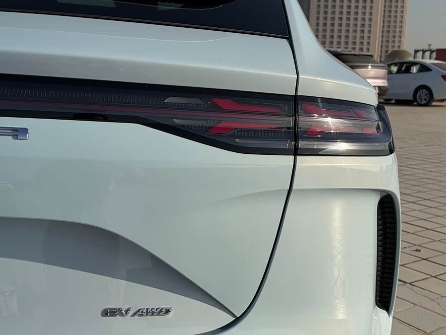 Denza N7 2023 car image #12