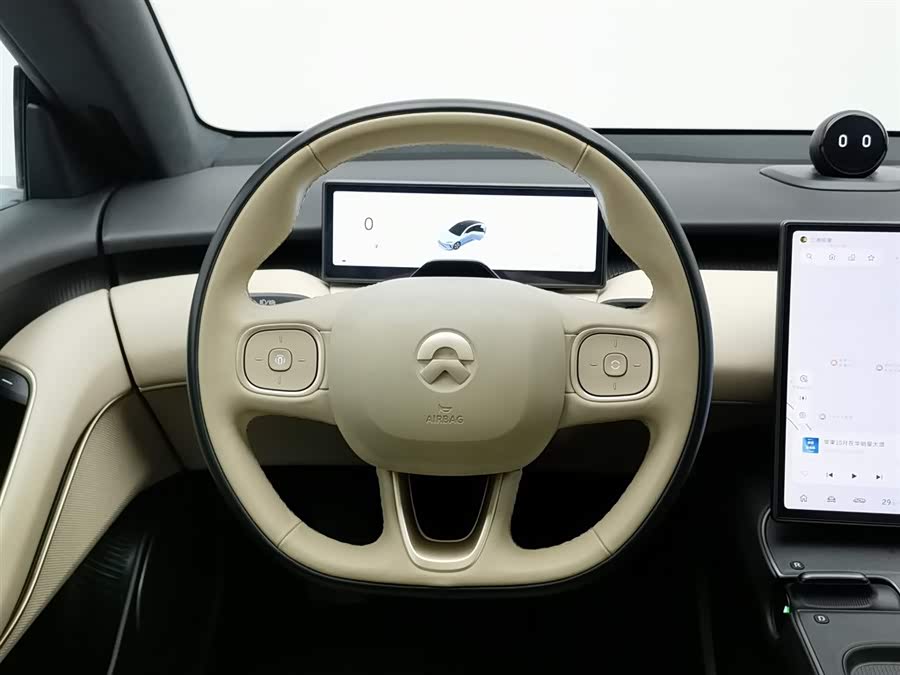 NIO ET5 2023 car image #12