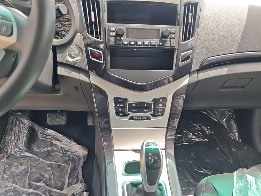 BYD e5 2022 car image #12